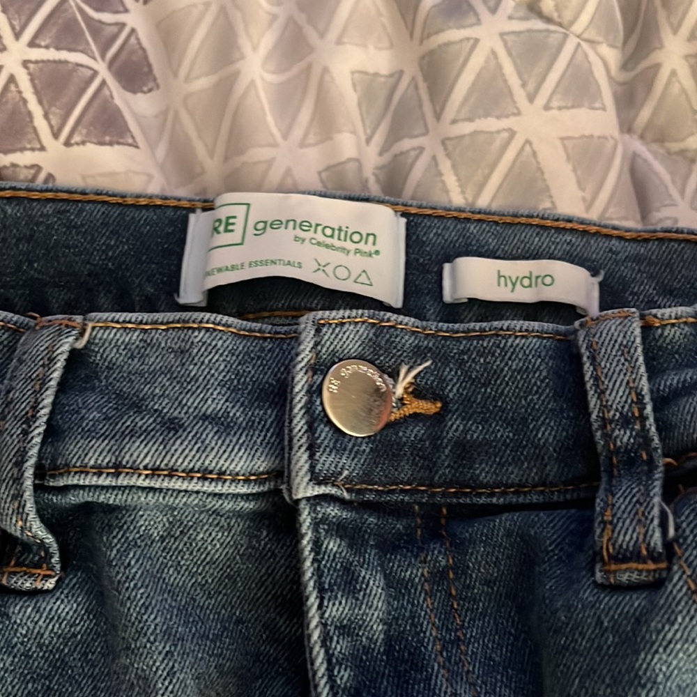 jeans - Picture 2 of 3